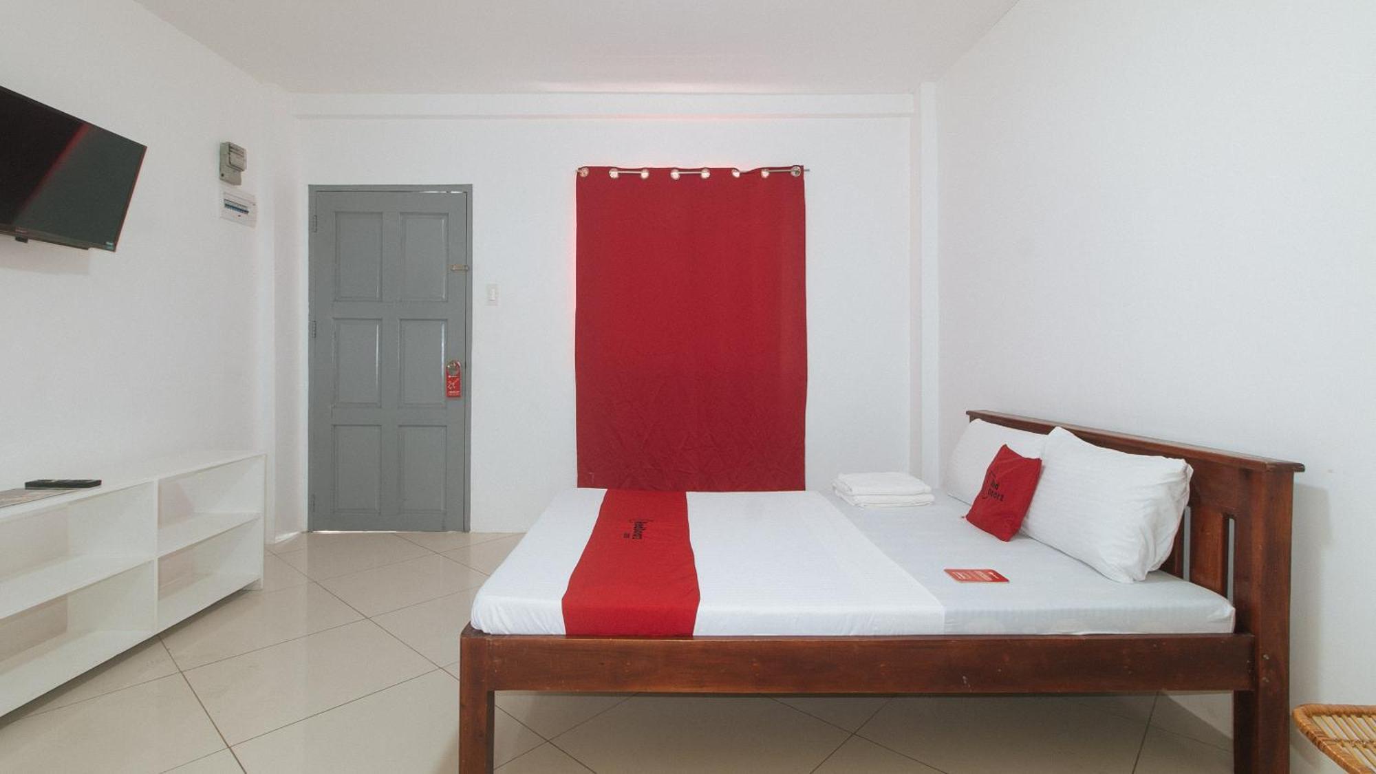 OYO 778 Fat J Apartelle Cebu Stadt Exterior foto
